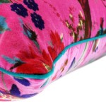 Μαξιλάρι βελούδο σε φούξια χρώμα 35x60 εκ