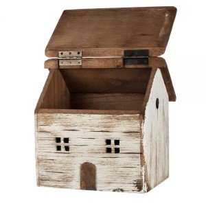 Χειροποίητο ξύλινο κουτί σε σχήμα σπιτιού 24x18 εκ.
