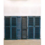 Ξύλινα διακοσμητικά παραθυρόφυλλα σε μπλε απόχρωση 84x4x155 εκ