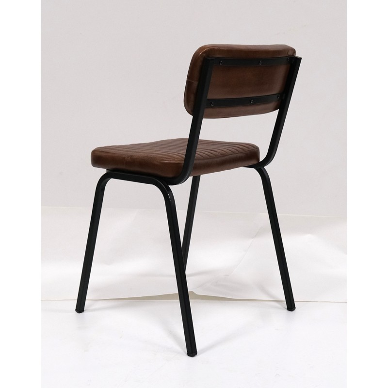 Astoria μεταλλική καρέκλα με μαύρο σκελετό και δερμάτινο κάθισμα σε καφέ σκούρα απόχρωση 45x51x80 εκ