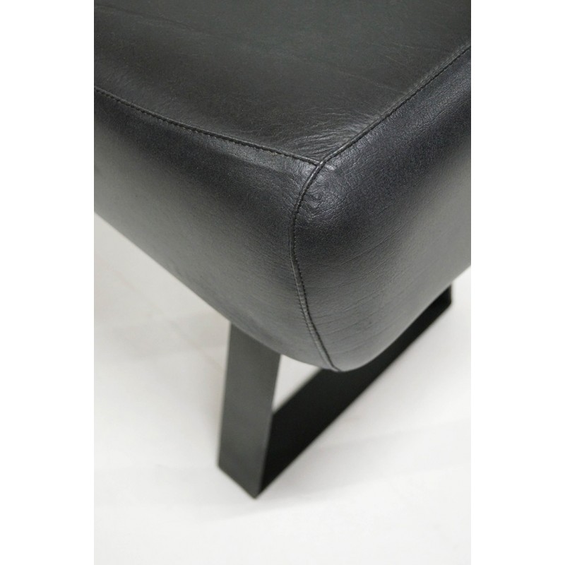 Nero μεταλλικός πάγκος με μαύρη δερμάτινη επένδυση στο κάθισμα 87x30x45 εκ