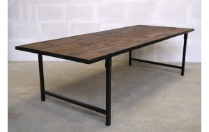 Τραπέζι με επιφάνεια από ανακυκλωμένο ξύλο σε φυσική απόχρωση και μαύρη μεταλλική βάση 280x110x76 εκ