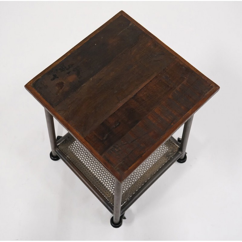 Carnegie μεταλλικό βοηθητικό τραπεζάκι σαλονιού με επιφάνεια από ανακυκλωμένο ξύλο σε φυσική απόχρωση 35x35x60 εκ