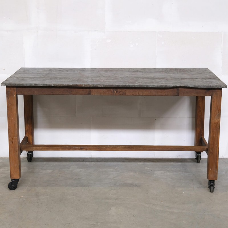 Τραπέζι από ανακυκλωμένο ξύλο σε φυσική απόχρωση με μαύρη μεταλλική επιφάνεια και ροδάκια 171x77x87 εκ