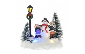 Χριστουγεννιάτικο διακοσμητικό φωτιζόμενο σκηνικό με χιονάνθρωπο και παιδάκια 12x7.5x12.5 εκ