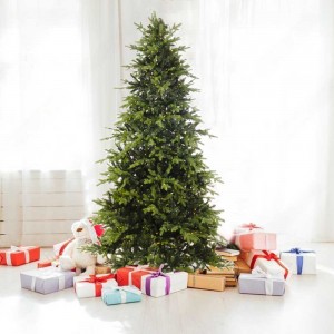 Pre-lit χριστουγεννιάτικο πράσινο δέντρο Eira Forest με 700 λευκά λαμπάκια led 210 εκ