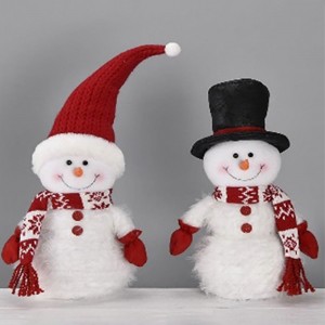 Υφασμάτινοι χιονάνθρωποι με κόκκινα ρούχα σετ των δύο 19x12x36 εκ