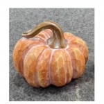 Διακοσμητικές κολοκύθες Halloween από πολυρεζίν σε πορτοκαλί απόχρωση με λευκή πατίνα σετ έξι τεμαχίων 9,3×8,2×7,8 εκ