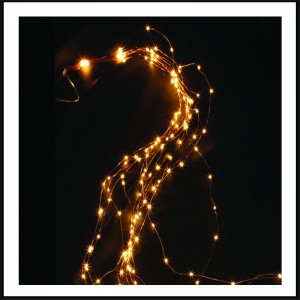 80 Led λαμπάκια αδιάβροχα σε σχήμα χταπόδι μπαταρίας ή ρεύματος με ασημί χάλκινο καλώδιο και θερμό λευκό φως 1μ