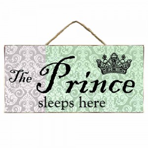 Χειροποίητος ξύλινος πίνακας the prince sleeps here