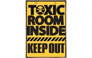 Toxic room ξύλινος vintage πίνακας
