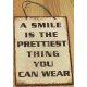 A smile vintage ξύλινο πινακάκι