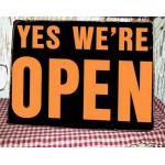 Yes we re open ξύλινος πίνακας