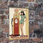 Vintage πινακάκι pin up girl service station