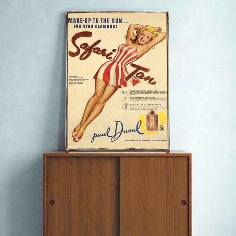 Vintage ξύλινος πίνακας pin up girl διαφήμιση αντιηλιακού