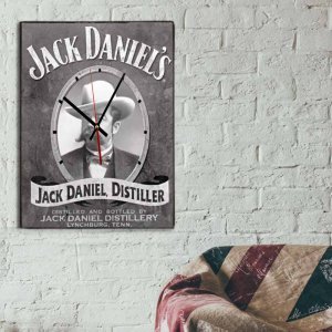 Retro black and white Jack Daniels ξύλινο χειροποίητο ρολόι τοίχου 48x64 εκ