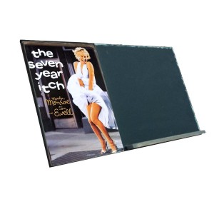 The seven year itch ξύλινος χειροποίητος μαυροπίνακας 38x26 εκ