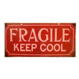 Vintage πίνακας χειροποίητος με μήνυμα fragile keep cool 26x13 εκ