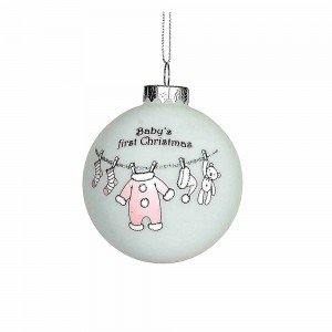 Γυάλινη μπάλα Baby's first Christmas ρουχαλάκια μωρού ροζ 8 εκ.